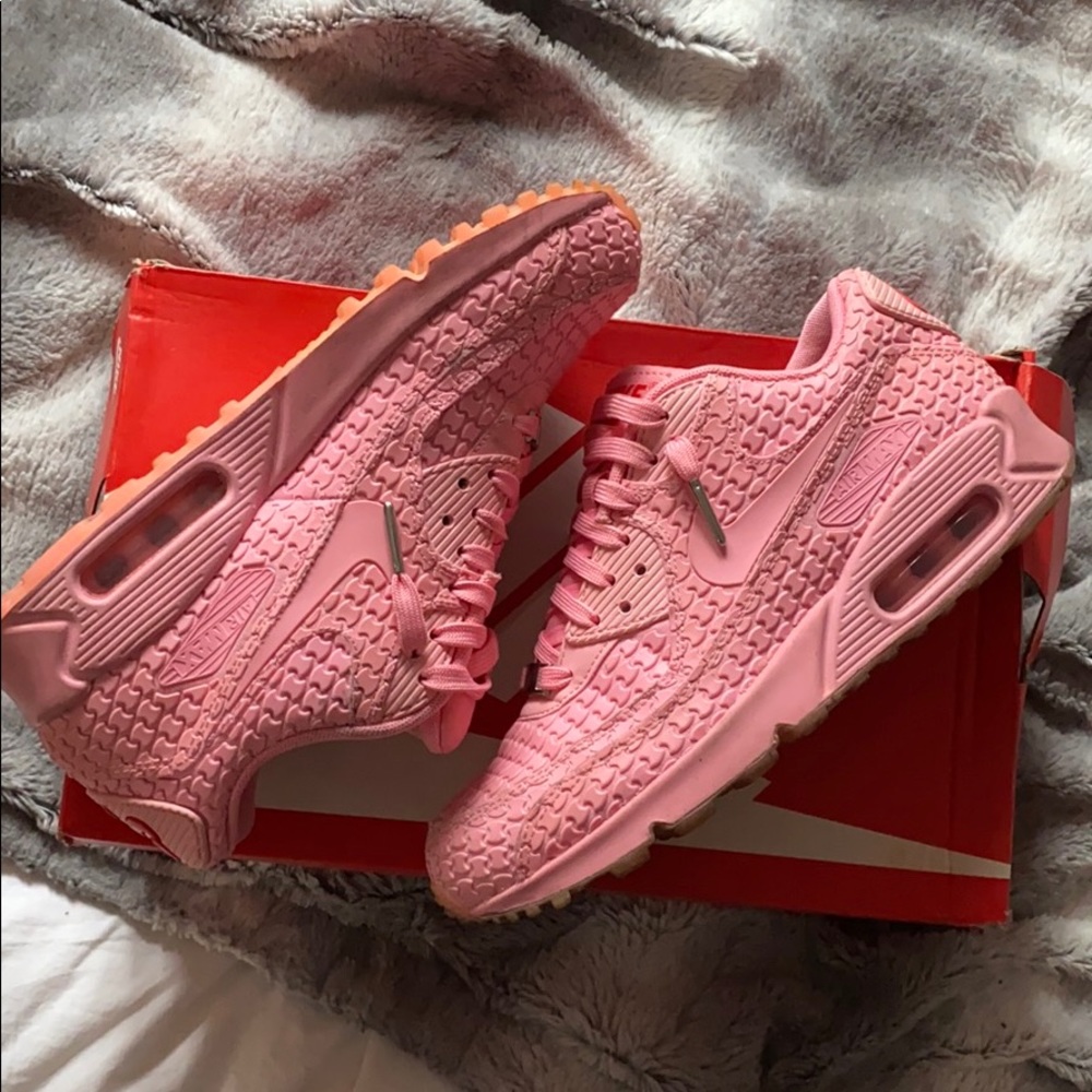 Nike W AirMax 90 Shanghai City Pack QS